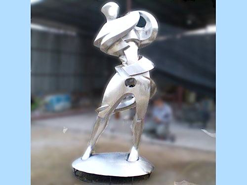 不(bù)鏽鋼雕塑