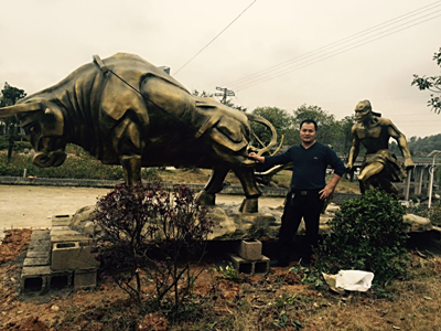 婁底幸福農(nóng)莊玻璃鋼雕塑