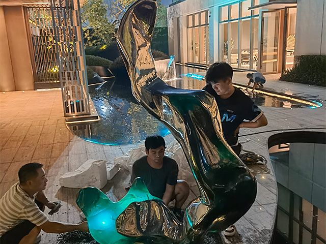 卡通(tōng)雕塑 (8)