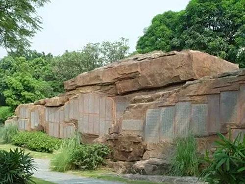 假山(shān)雕塑4